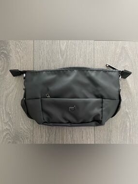 Black Men's amenity kit Bag by Porsche Design toiletry new Lufthansa first class